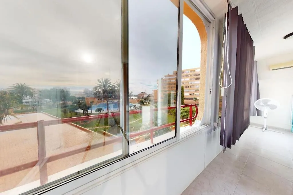 Appartement 60 M2,Piscine, Commerce Roses 0*,  Spain