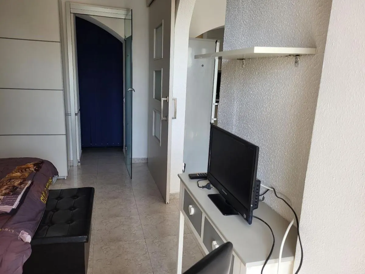 Appartement 60 M2,Piscine, Commerce Roses